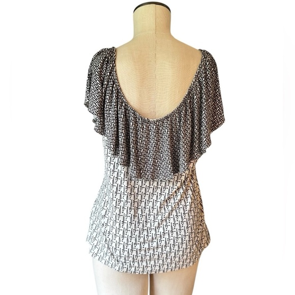 Anthropologie Postmark Women's Abstract Off Shoulder Ruffle Top Blouse Sz M - Picture 3 of 7